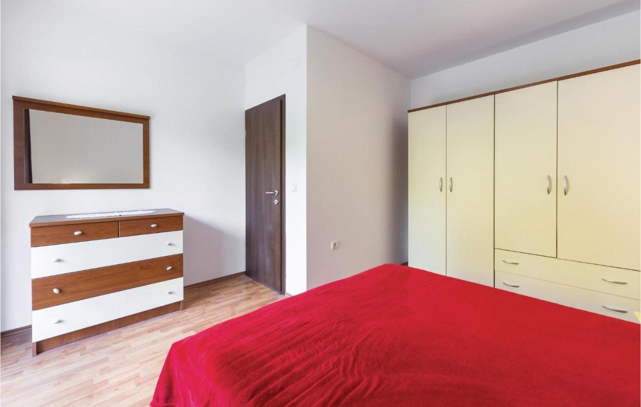 Cozy Apartment In Blace With Wifi Kültér fotó